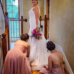 Borrero Photography & Marketing - Bride after ceremony