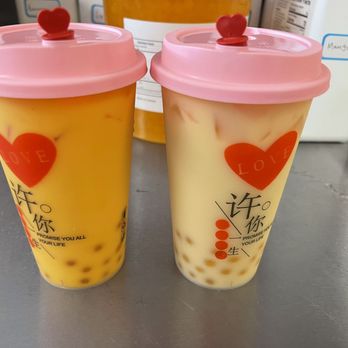Sakura - two cups of bubble tea on a table - Bubble Tea Near Me - Warren, Ohio Sakura - two cups of bubble tea on a table - Bubble Tea Near Me - Warren, Ohio