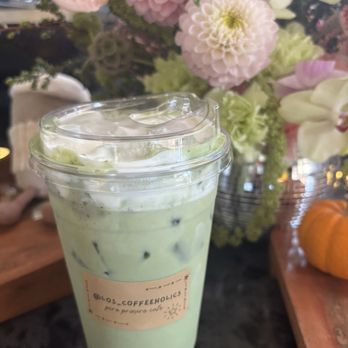 Los Coffeeholics - Matcha latte - Coffee & Tea Near Me - Valencia, California