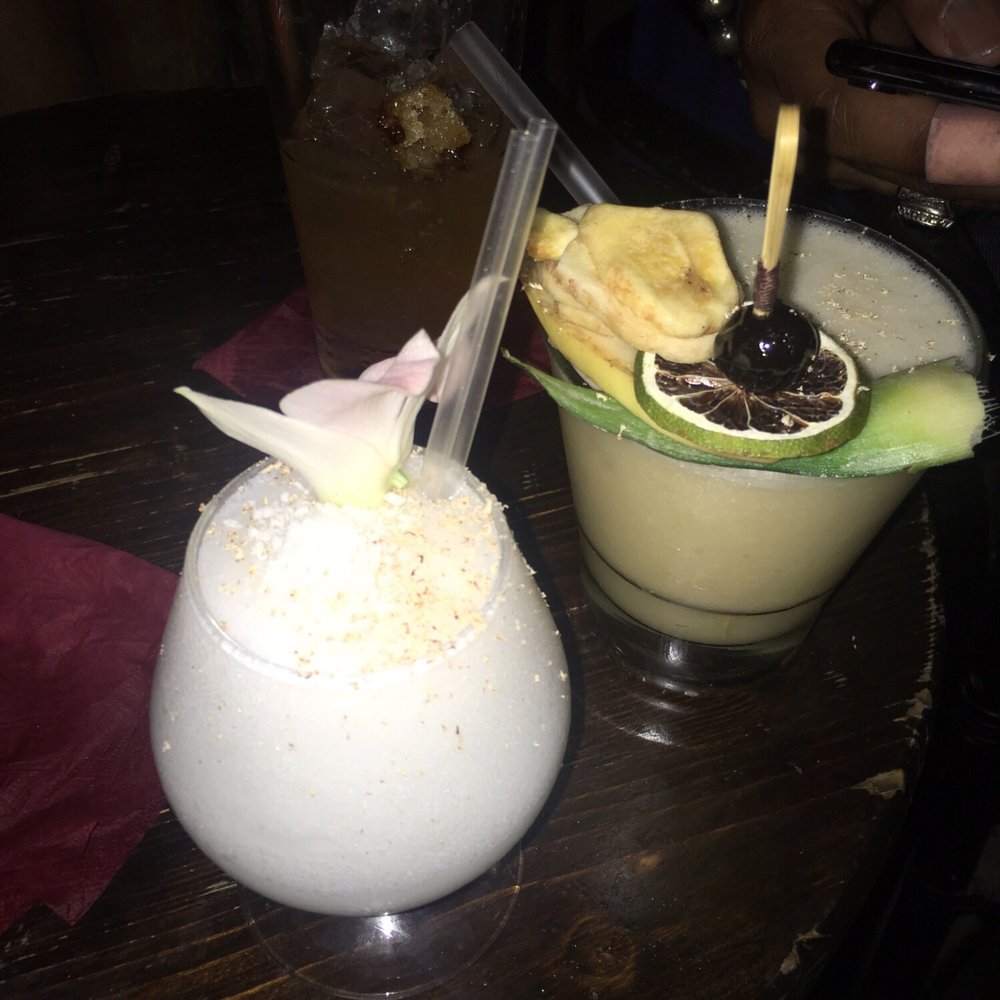 Dirty Dick - Très délicieux! Pina colada et banane, salted caramel et whiskey - Cocktail Bars Near Me - Paris, 75