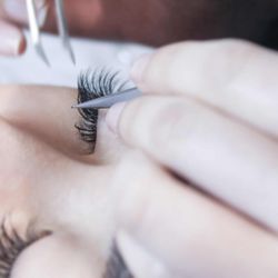 Siri Eyebrow Threading & Eyelashes - Eyelash