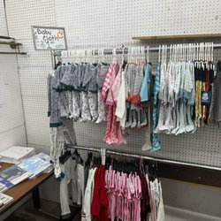 Everybody's Flea Market - Geat Deal! Baby Clothes for only $1!