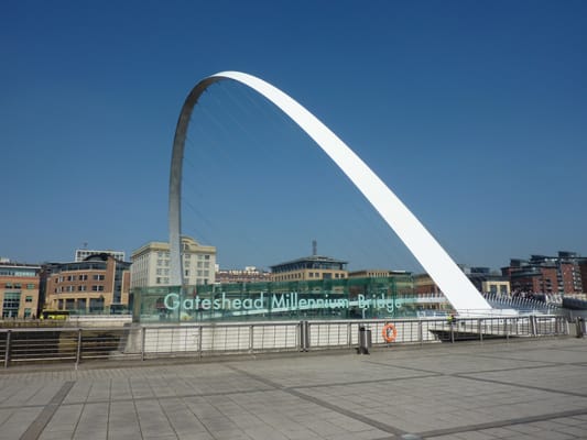 Gateshead Millennium Bridge by null