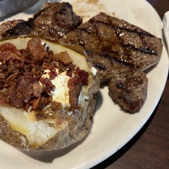 Cool Hand Luke's - Steakhouses Near Me - Clovis, California