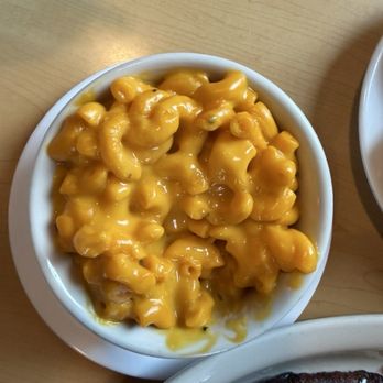 Cool Runnings - Mac and cheese - Caribbean Near Me - Michigan City, Indiana