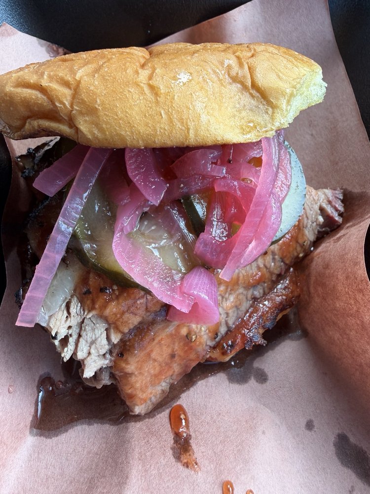 Smokin' Z's BBQ Logo