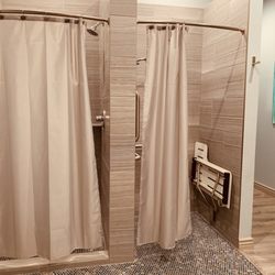 Copper Moon Yoga - Shower area