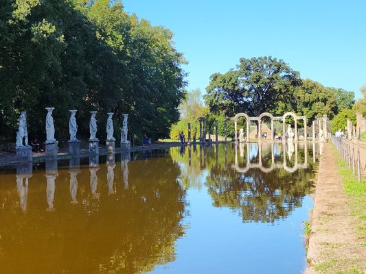Hadrian's Villa by null