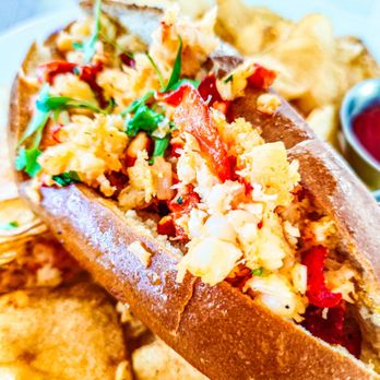 Lighthouse - Lobster roll - Breakfast & Brunch Near Me - Newport Beach, California