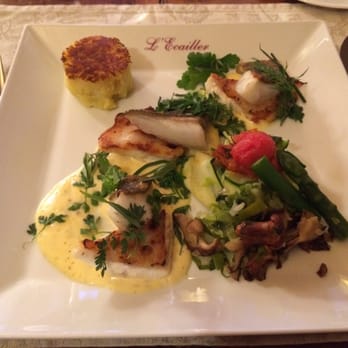 L'Ecailler - Turbo avec sauce hollandaise. - French Near Me - Flotte (La), 17
