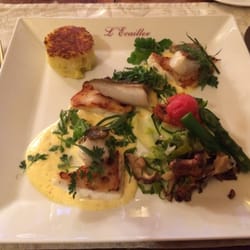 L'Ecailler - Turbo avec sauce hollandaise.