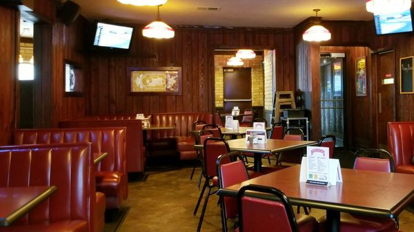 Manning’s Restaurant & Bar by null