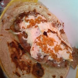 Antojitos mexicanos- Mercado de comida Coapa - Los tacos de bistec son la especialidad de este puesto