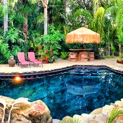 Rolling Thunder Ranch - Relax by our beautiful lagoon and two spas