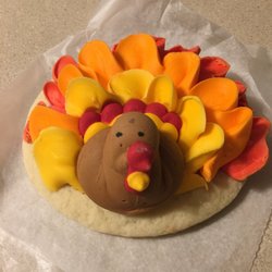 Gerardo's Italian Bakery - This is a crap load of frosting