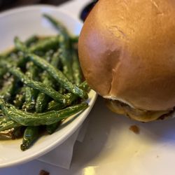 Willy McCoy's - Burger with whiskey beans
