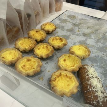 Hitotoki Japanese Bakery - Portuguese custard tart - Bakeries Near Me - Toronto, Ontario Hitotoki Japanese Bakery - Portuguese custard tart - Bakeries Near Me - Toronto, Ontario