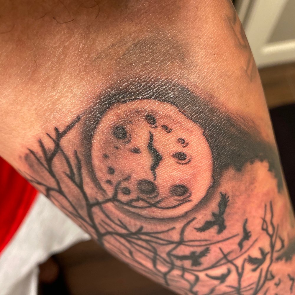 Texas Made Tattoo Ink - Like really no straight line ?!!!!!! - Tattoo Near Me - Houston, Texas