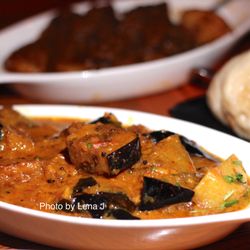 Martsa On Elm - South Brinal Curry ($15.75) - eggplant with potatoes cooked with spicy ground spices in coconut curry