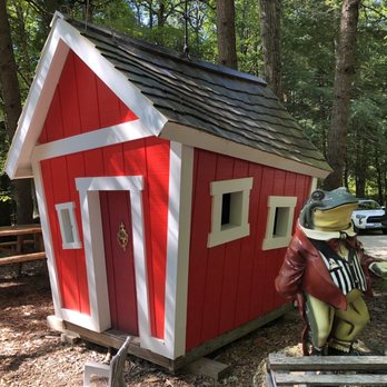 Red Hill Provisions - Little house from Storyland. - Gift Shops Near Me - Moultonborough, New Hampshire
