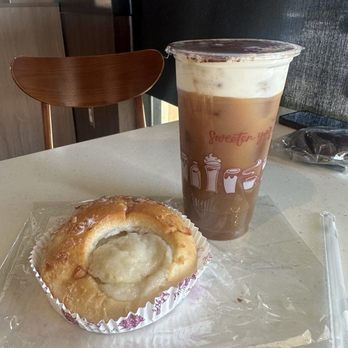 85 Degrees Bakery - Coconut Milk Bun & Iced Sea Salt Caramel Coffee - Coffee & Tea Near Me - Corona, California 85 Degrees Bakery - Coconut Milk Bun & Iced Sea Salt Caramel Coffee - Coffee & Tea Near Me - Corona, California