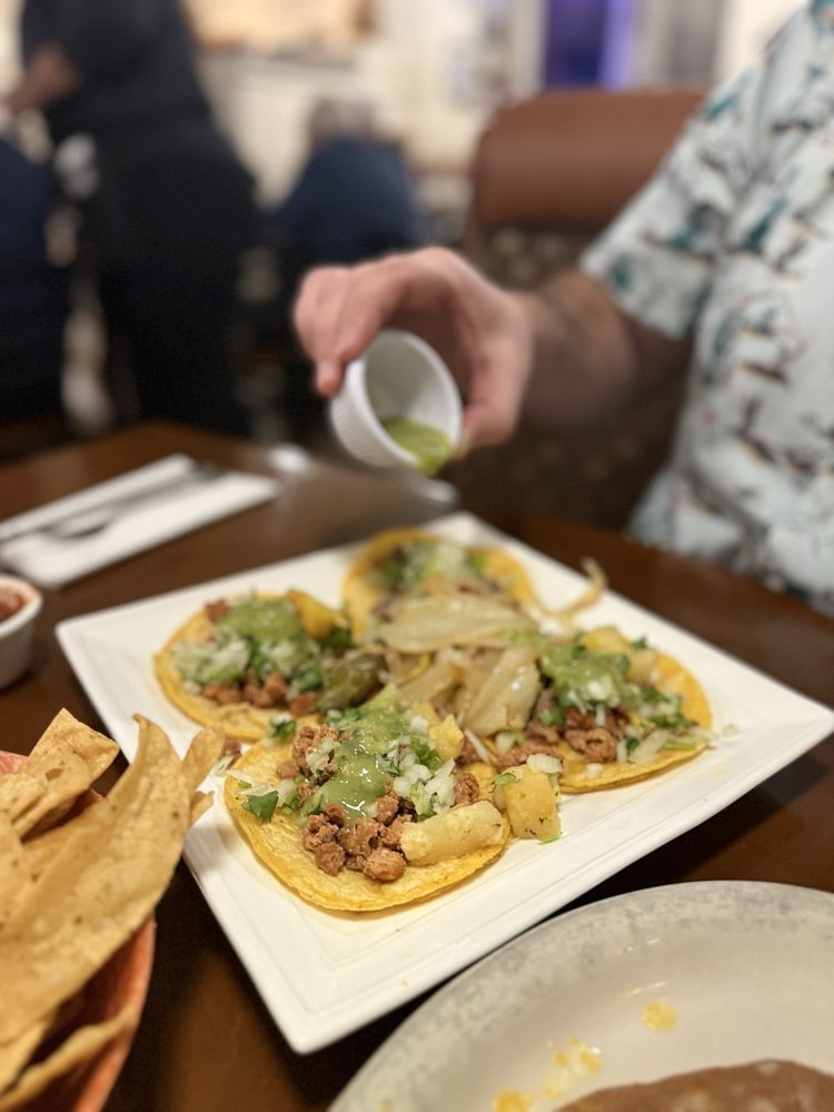 Emilio’s Mexican Restaurant & Cantina