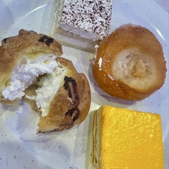 East Buffet - Cream puff, sugared fried dough, mango cake, white cake - Buffets Near Me - Hawaiian Gardens, California