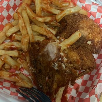 Shucos Los Meros Meros - Dry chicken horrible french fries sloppy - Food Trucks Near Me - Van Nuys, California Shucos Los Meros Meros - Dry chicken horrible french fries sloppy - Food Trucks Near Me - Van Nuys, California