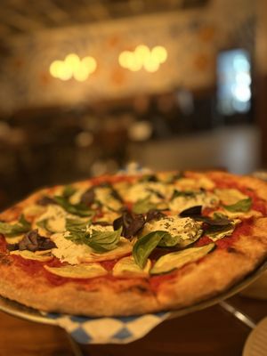 Wallflour Pizza by null