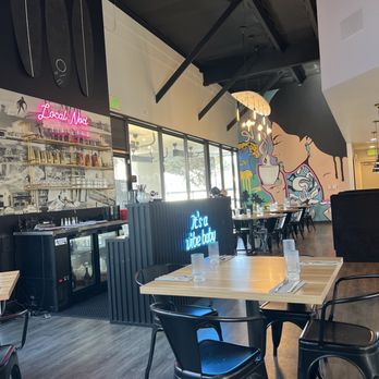 The Local Nod Cafe - Decor - Breakfast & Brunch Near Me - Huntington Beach, California