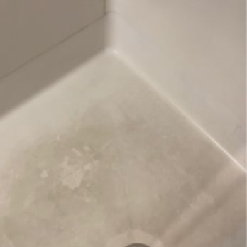 Liberty Hill Apartments - Dirt on flower floor. Property manager Michael Mitro told us this was just "wear and tear". - Apartments Near Me - Solon, Ohio