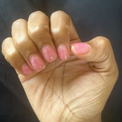 Bellagio Spa - Horrible nails that were supposed to be an overlay with pink acrylic, ended up being pink dip powder