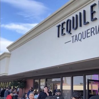Tequileros Taqueria - Long line of customers awaiting the grand opening - Tacos Near Me - Stockton, California Tequileros Taqueria - Long line of customers awaiting the grand opening - Tacos Near Me - Stockton, California