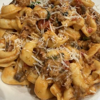 Salute - Italian Near Me - Hartford, Connecticut Salute - Italian Near Me - Hartford, Connecticut