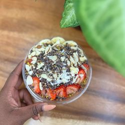 Zaza Juice - Almond Joy Acai Bowl