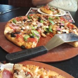 Pizza Hut - Super Supreme