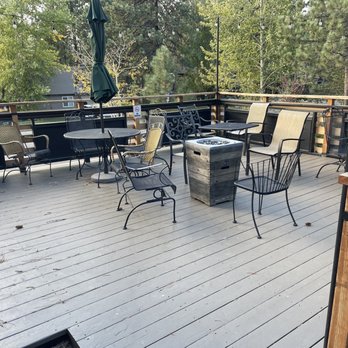 The Jeffrey - Outdoor shared patio - Hotels Near Me - South Lake Tahoe, California The Jeffrey - Outdoor shared patio - Hotels Near Me - South Lake Tahoe, California