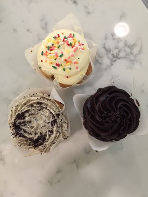 Henry's Sweet Retreat & Bakery by null