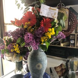 Tropical Gangsters Flower Shop - The gorgeous arrangement for my mom!