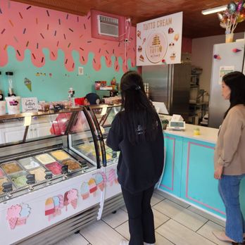 Tutto Cream - Desserts Near Me - Ossining, New York