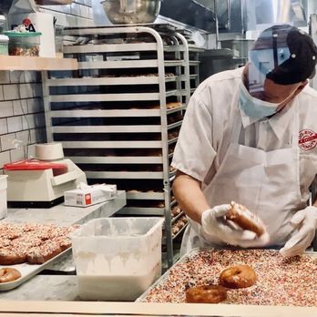 Do-Rite Donuts & Chicken - Time to add the sprinkles - Donuts Near Me - Chicago, Illinois Do-Rite Donuts & Chicken - Time to add the sprinkles - Donuts Near Me - Chicago, Illinois