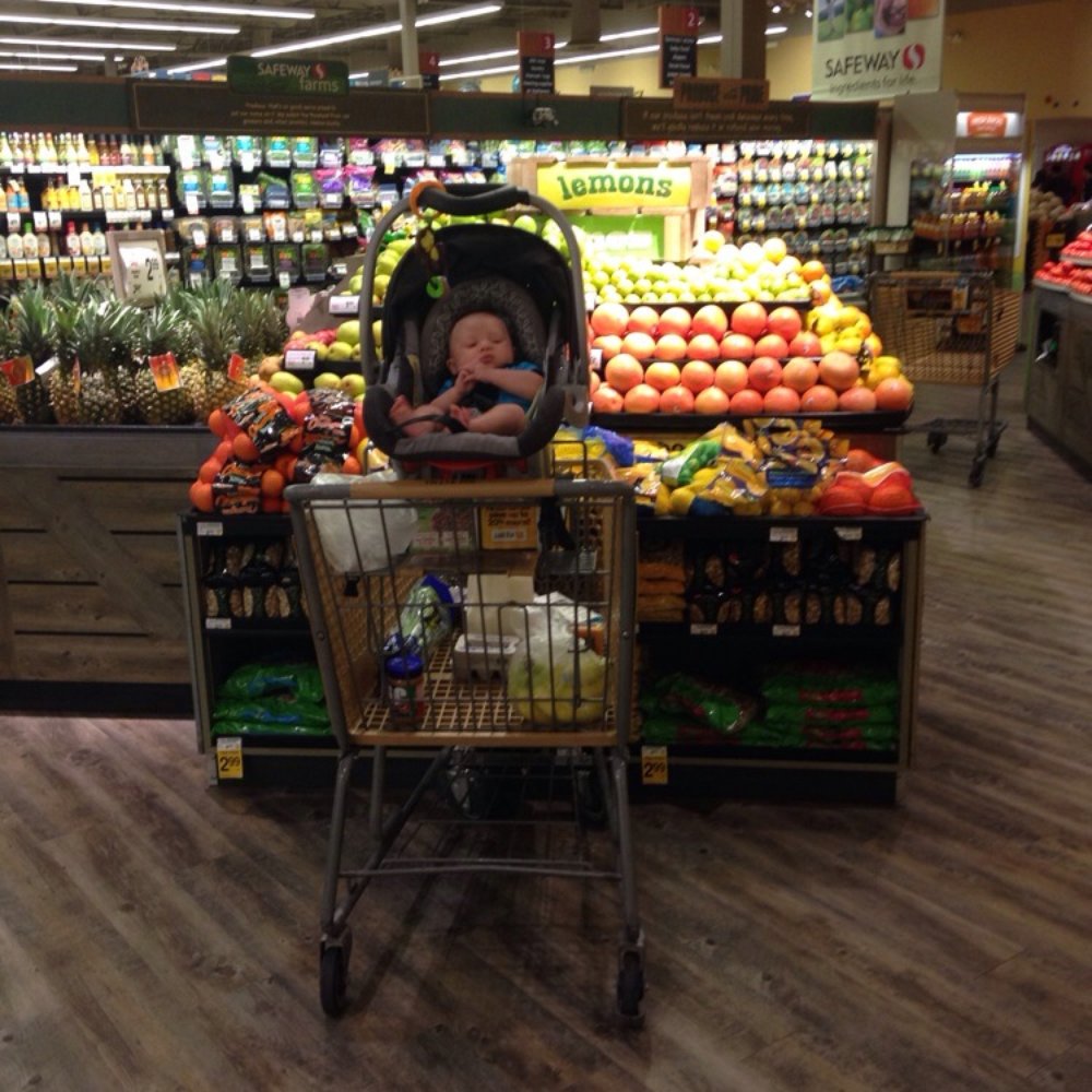 Safeway store located in Lincoln center Safeway store located in Lincoln center