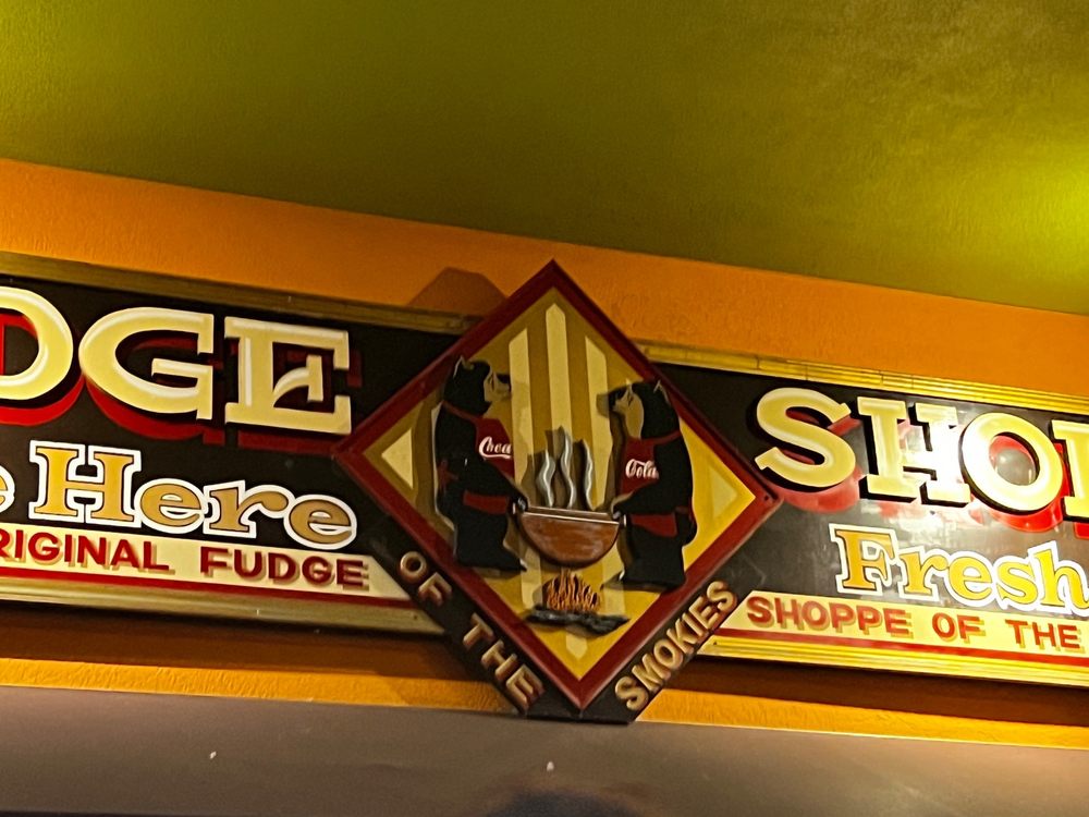 FUDGE SHOPPE OF THE SMOKIES Updated August 2024 12 Photos & 14