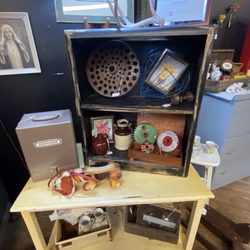 6th Street Antique Mall - Shopping