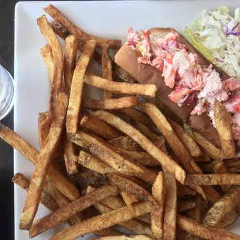 The Alma Boathouse - Lobster roll plater - Seafood Near Me - Alma, New Brunswick The Alma Boathouse - Lobster roll plater - Seafood Near Me - Alma, New Brunswick