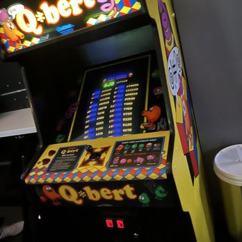 Tappers Arcade Bar - game - Bars Near Me - Indianapolis, Indiana