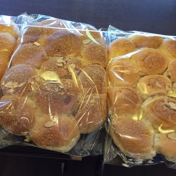 Honu Bakery - Honu Bakery Signature Turtle Bread - Bakeries Near Me - Honolulu, Hawaii