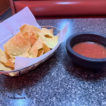 El Arriero - Chips and salsa - Mexican Near Me - Grand Rapids, Michigan