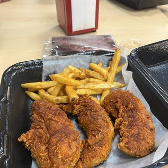 AJ's Hot Chicken - Chicken Shop Near Me - Richardson, Texas