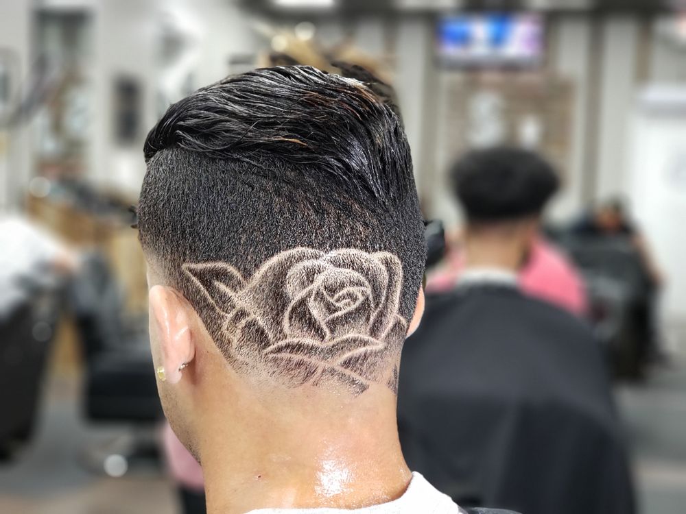 SHEAR JUNKIES Updated July 2024 44 Photos & 32 Reviews 8355 S